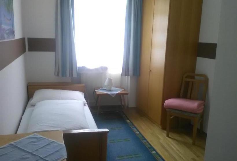 ユースホステル Gasthof Schatzl