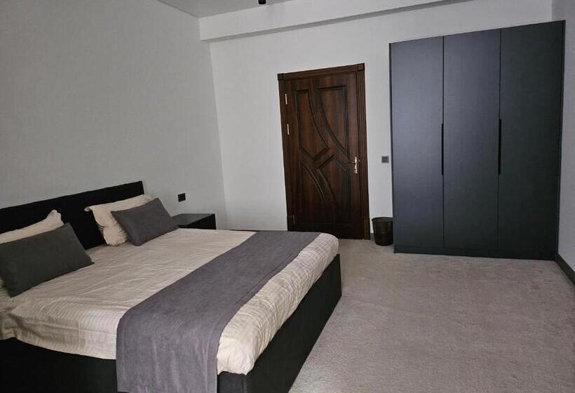 פנסיון Guest House Rohat Lux
