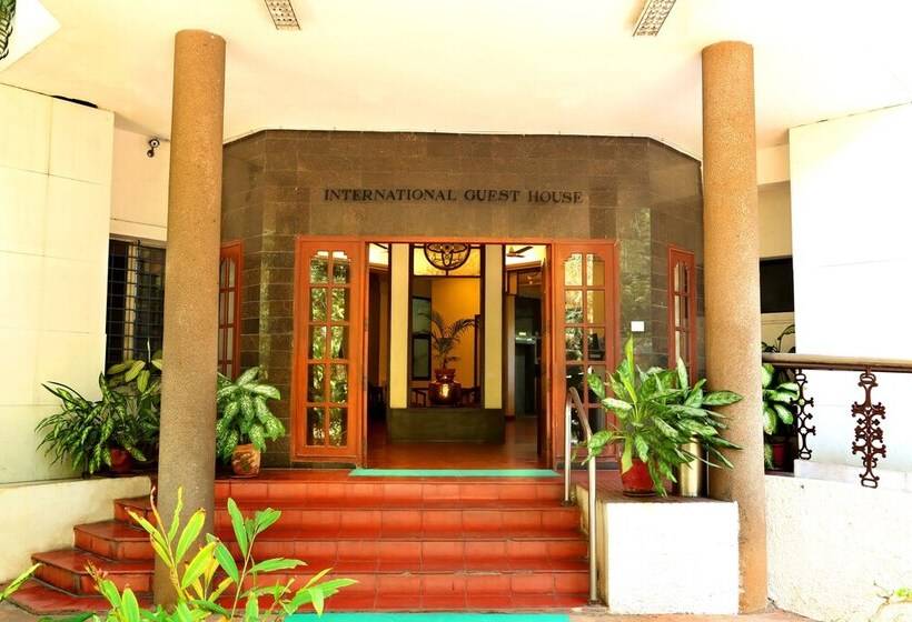 پانسیون Ywca International Guest House