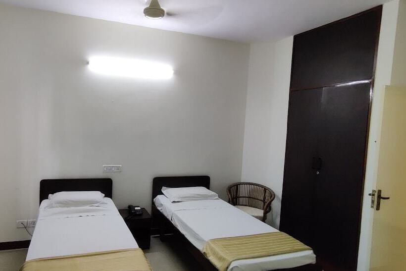 پانسیون Ywca International Guest House