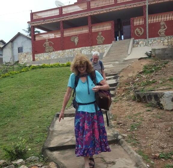 פנסיון Is Guest House