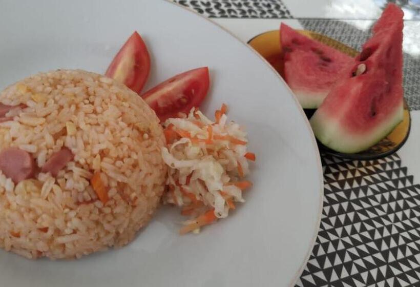 پانسیون Mjr Ticketing Guest House