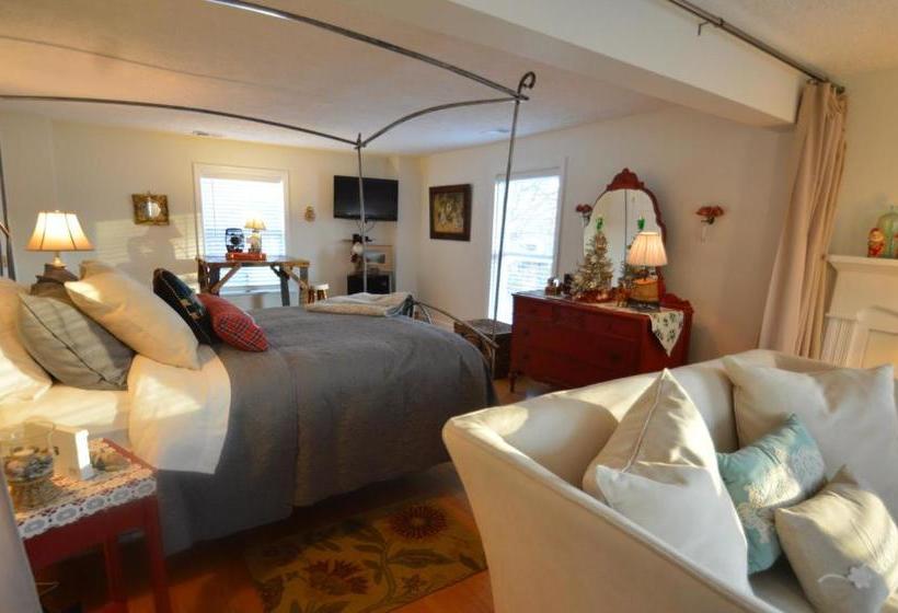 Peabody S  Hip Little Stay  B&b