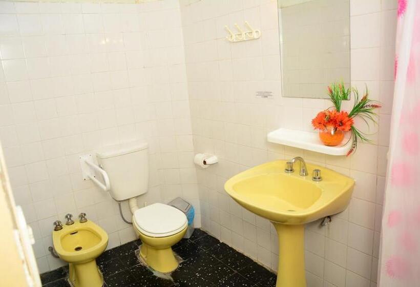 پانسیون Hostal Yatasto