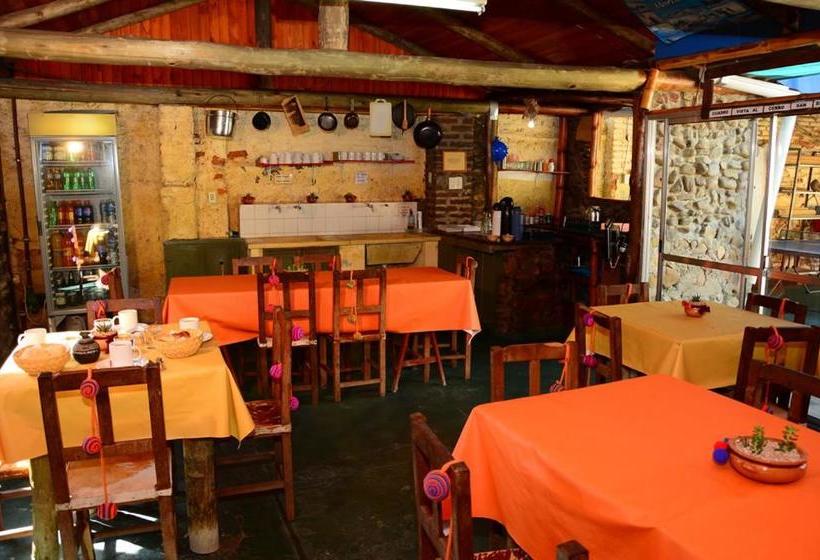 پانسیون Hostal Yatasto