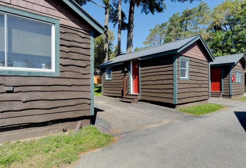 Общежитие Cobble Mountain Lodge