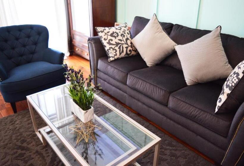 호스텔 Mountain View Suites