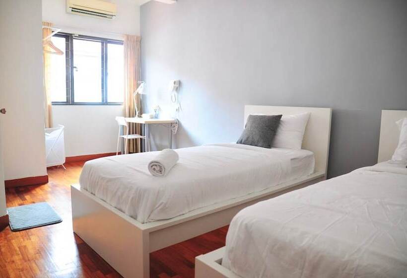 پانسیون Grayhaus Guest House