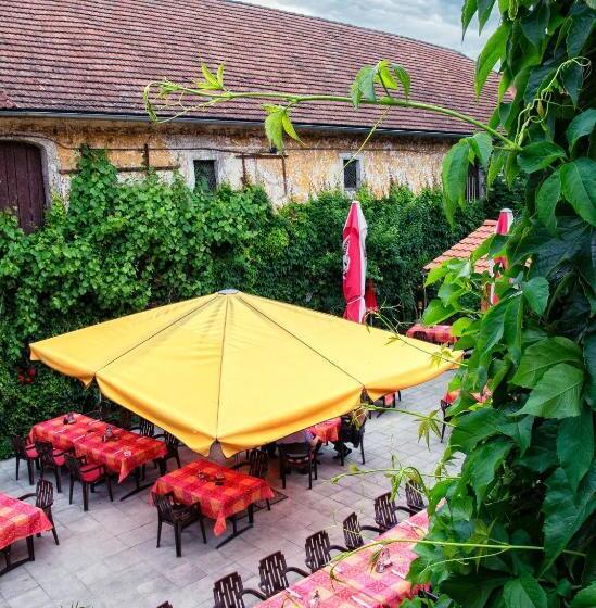 ユースホステル Gasthof Mandorfer