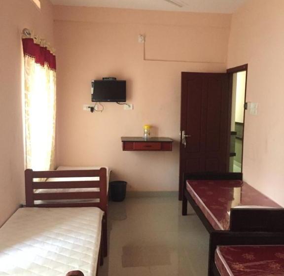 هاستل Mega Tourist Home