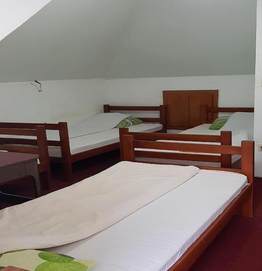 پانسیون Guesthouse Meče