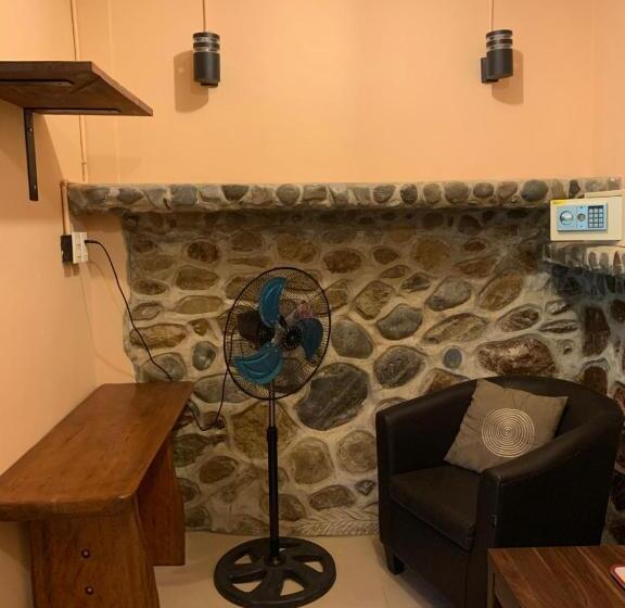 پانسیون Kupu Kupu Garden Guest House & Cafe