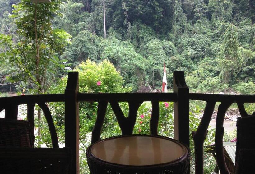 پانسیون Kupu Kupu Garden Guest House & Cafe