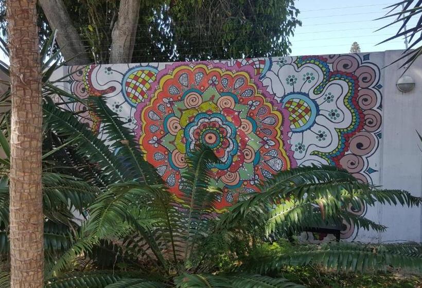 פנסיון Guest House Frame Ace