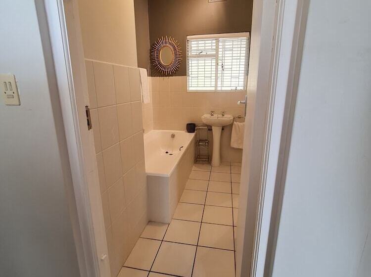 پانسیون The Bungalow By Raw Africa Collection