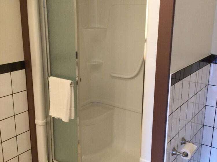 هاستل Water Suites