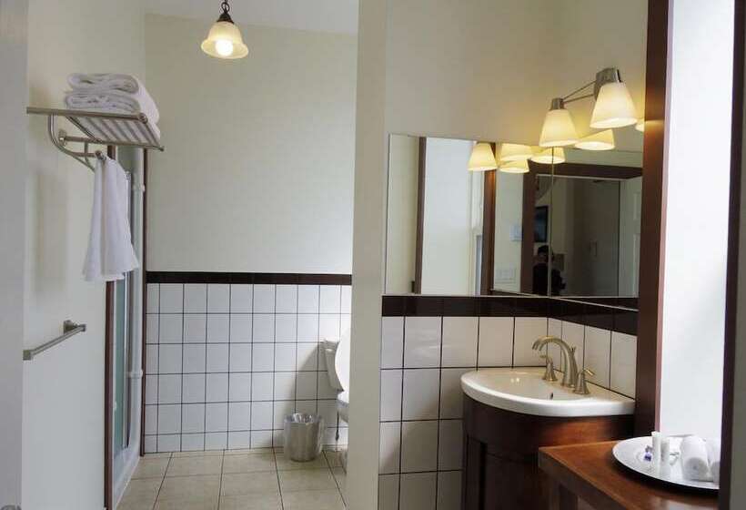 هاستل Water Suites