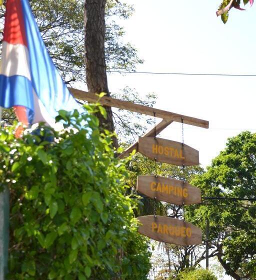 膳宿费 Congos Hostal Y Camping