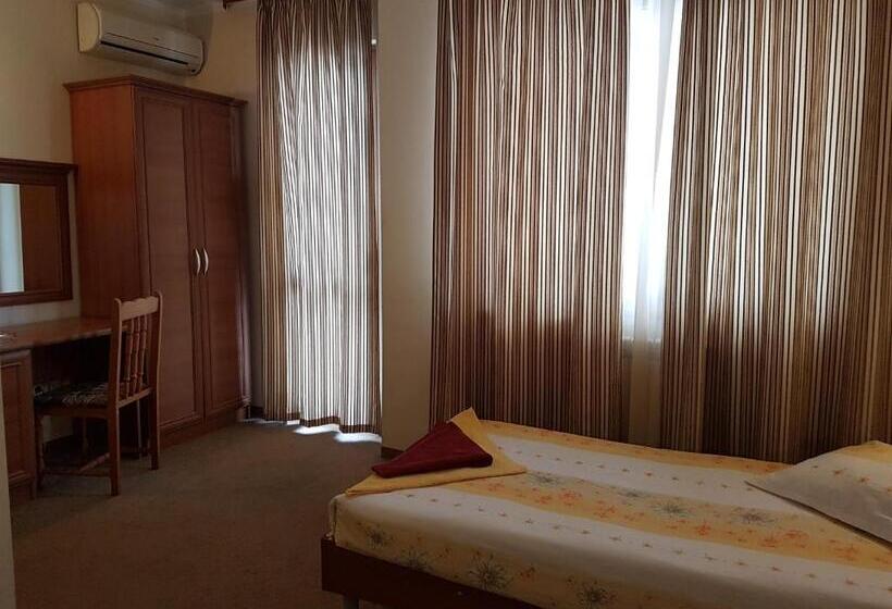Пансион Guest House Markovi Aheloy