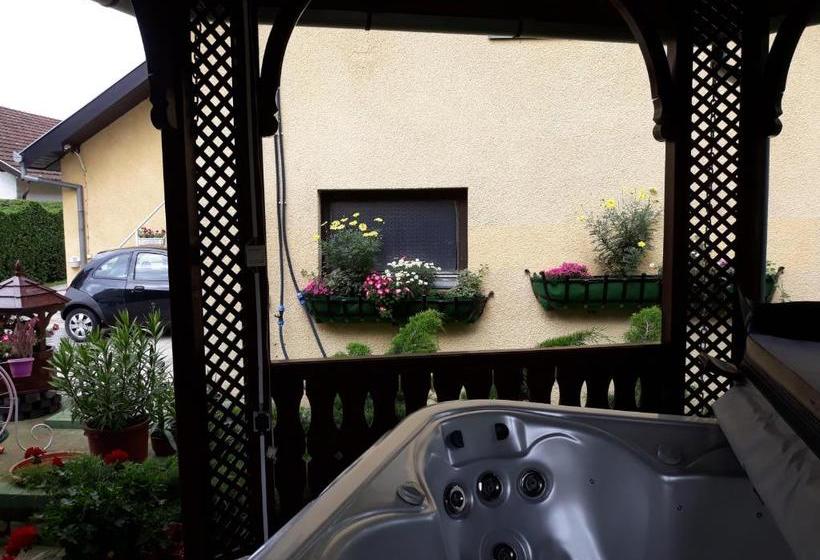 پانسیون Apartman I Sobe Nikolas