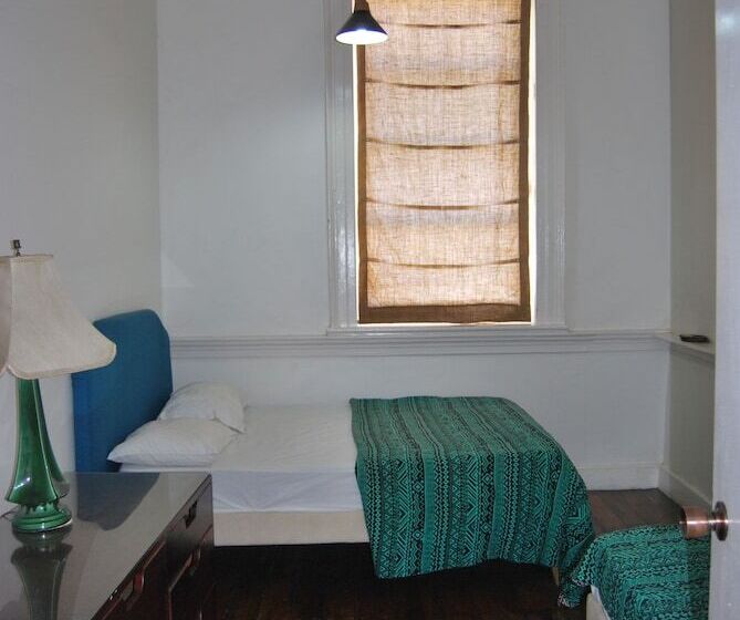 بنسيون Mobay Kotch   Hostel