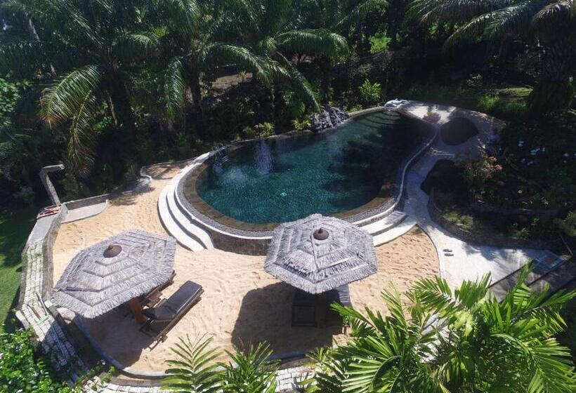 Lumbalumba Resort   Manado