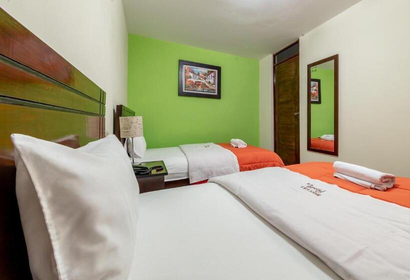 بنسيون Hostal Florida