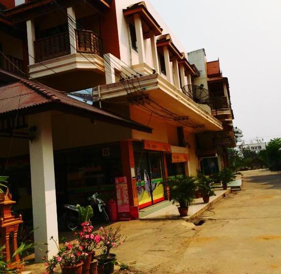 پانسیون J Safe Guesthouse