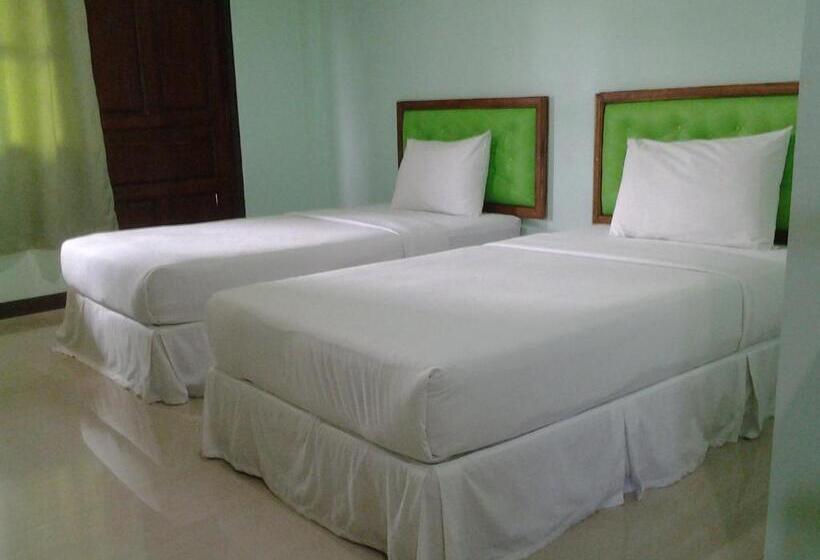 پانسیون J Safe Guesthouse