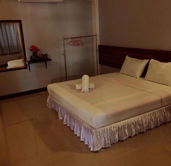 پانسیون J Safe Guesthouse
