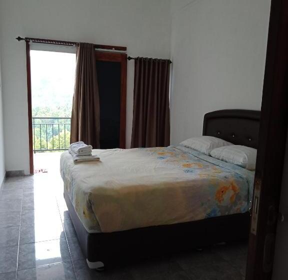 بنسيون Adila Warung And Homestay