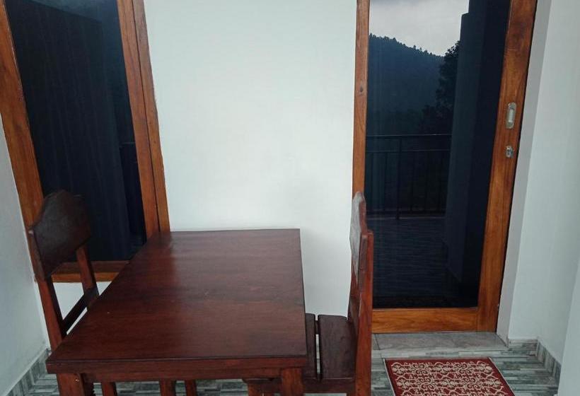 بنسيون Adila Warung And Homestay