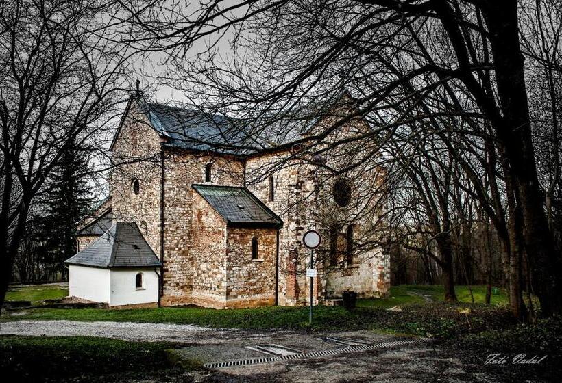 بنسيون Apátságúti Vendégház