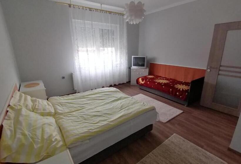 بنسيون Apátságúti Vendégház