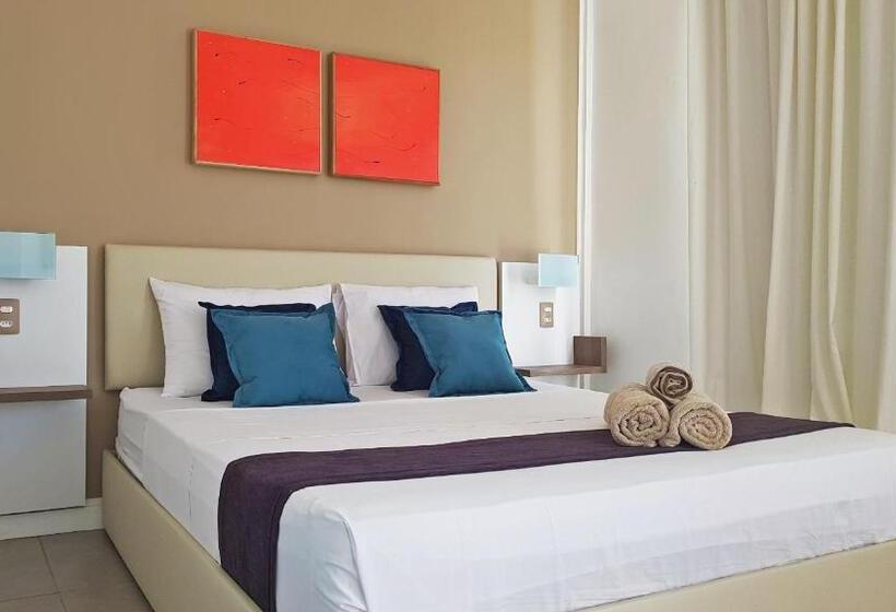 Ravenala Hotel Boutique