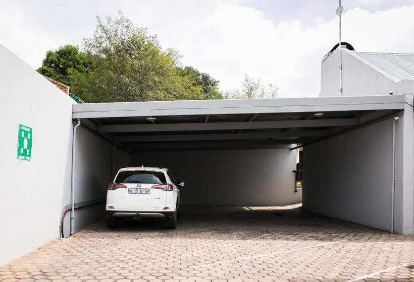 بنسيون Van Dykshuis Guest House