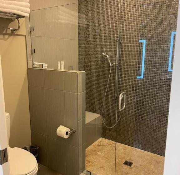 فندق صغير Culpeper Center Suites