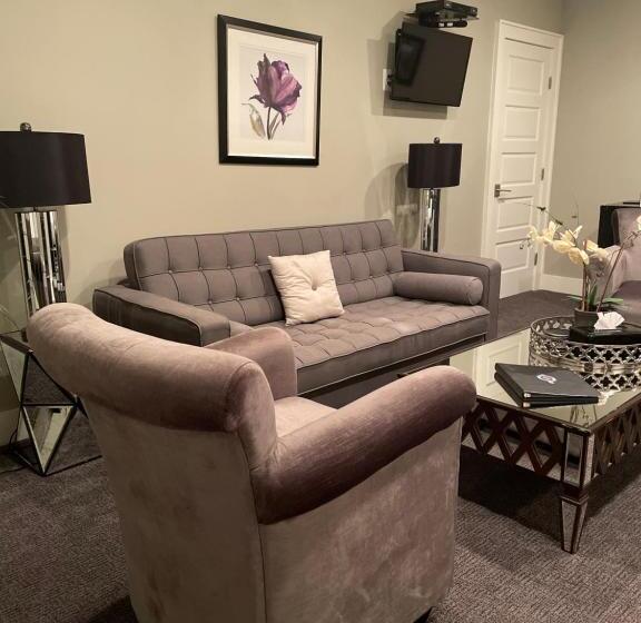 فندق صغير Culpeper Center Suites