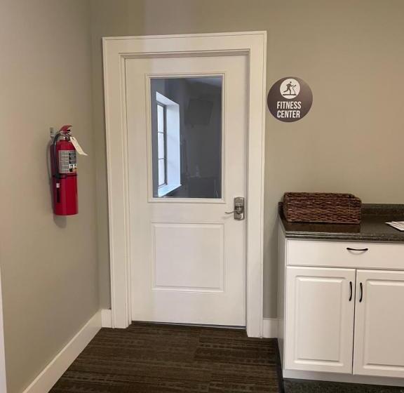 فندق صغير Culpeper Center Suites