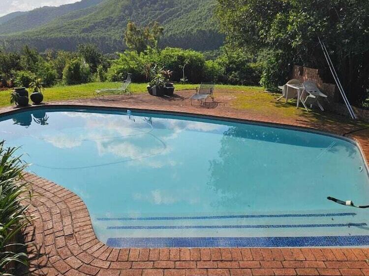 פנסיון Pecan Farm Guesthouse