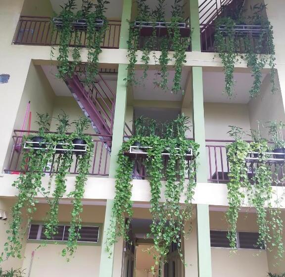 הוסטל Phalla Riverside