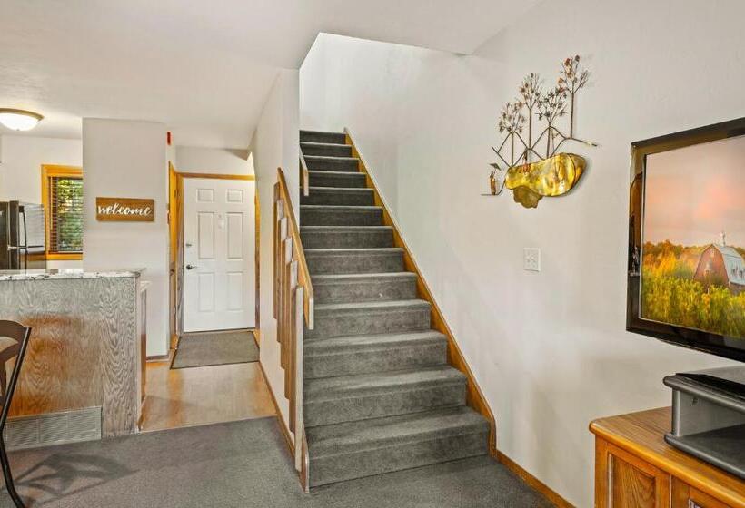 Evergreen Hill Condominiums