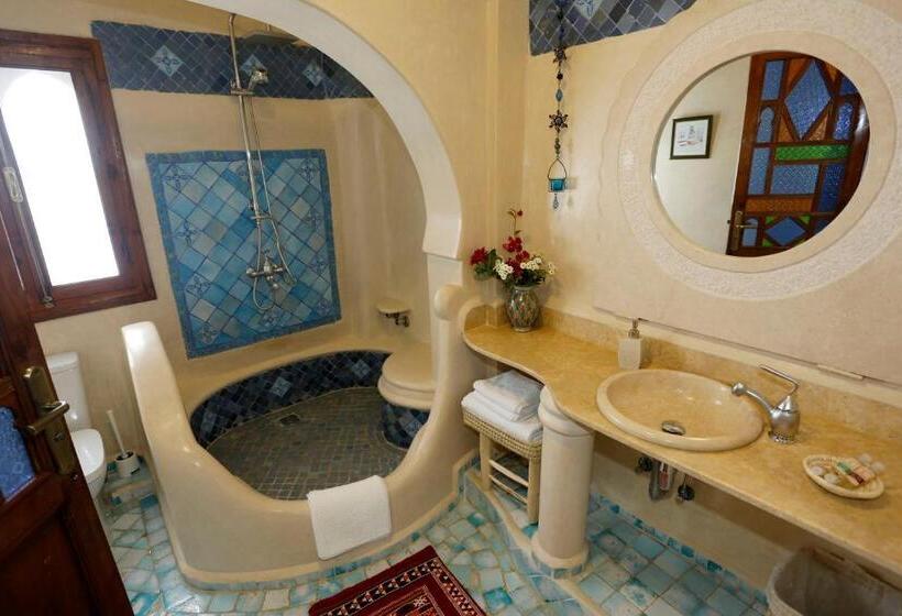 پانسیون Riad Cherifa