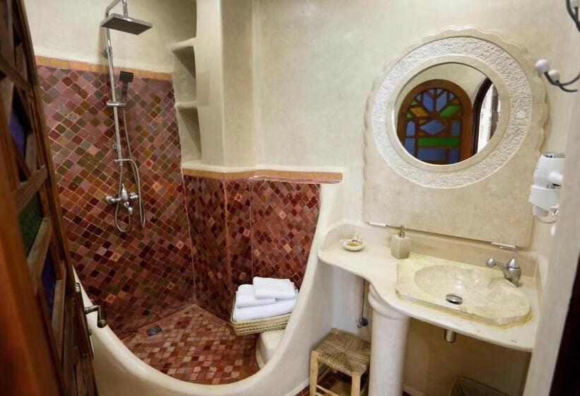 پانسیون Riad Cherifa