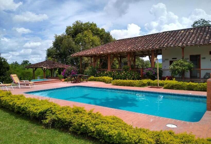 هتل Hacienda El Samán