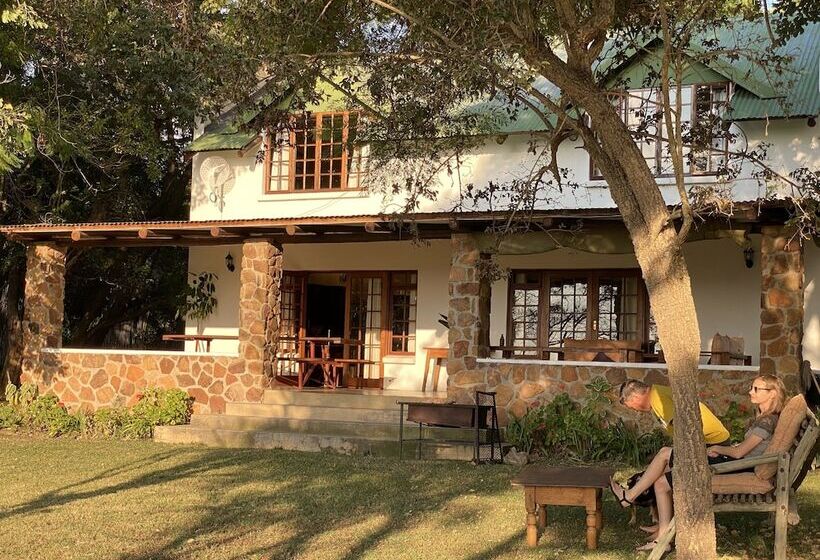 فندق Waterberg Cottages, Private Game Reserve