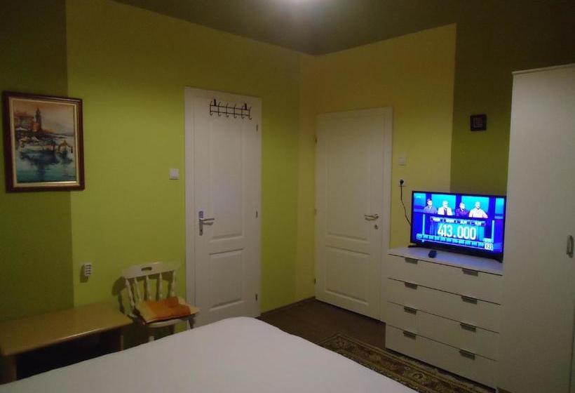 پانسیون Apartments Villa Svetlana