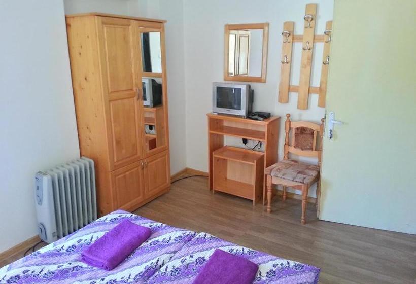 پانسیون Guest House Zora