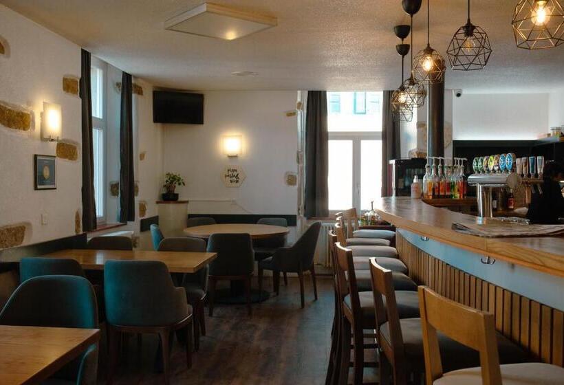 بنسيون Hôtel De L Ours