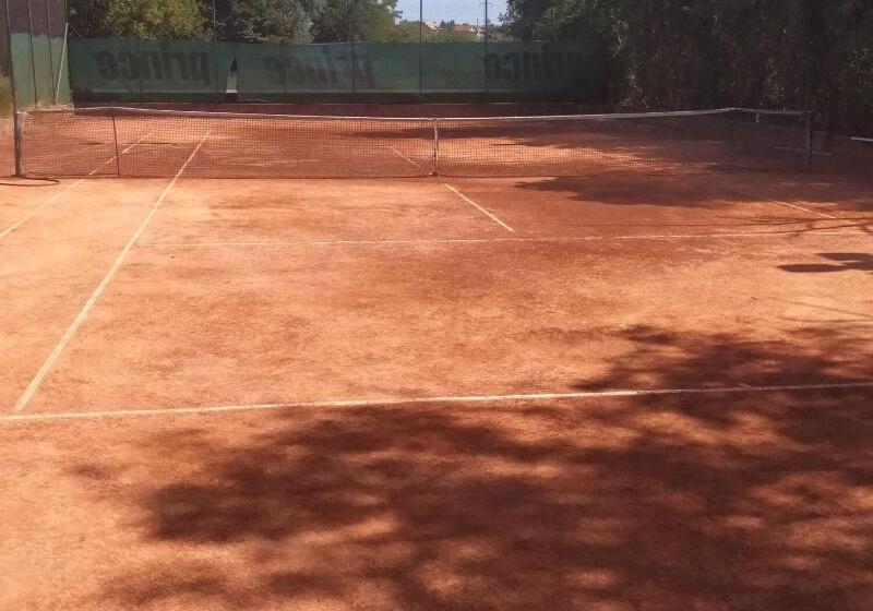 پانسیون Rooms Green Set